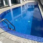 Amazing Duplex With Panoramic Ocean Views *