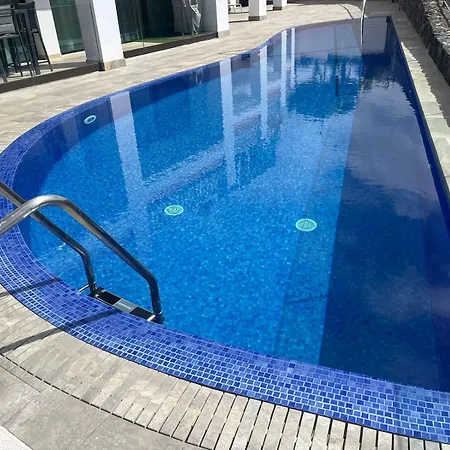 Amazing Duplex With Panoramic Ocean Views *