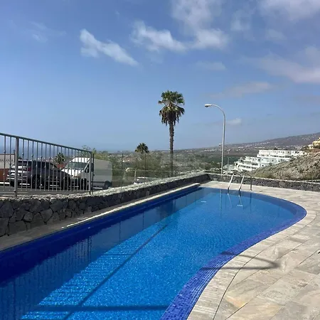 Amazing Duplex With Panoramic Ocean Views * 阿德耶