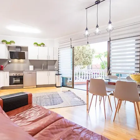 아파트 Amazing Duplex With Panoramic Ocean Views *