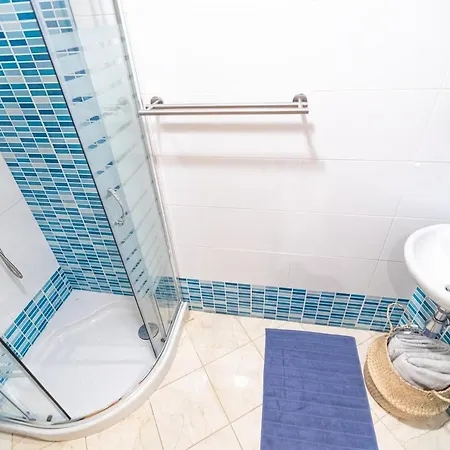 Amazing Duplex With Panoramic Ocean Views 아파트 *
